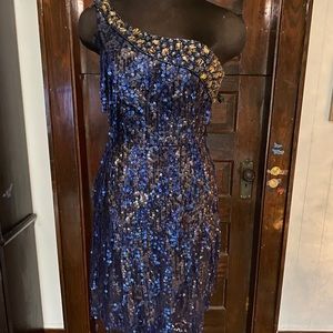 Tony Bowls Short Dress. Size 4. NWOT